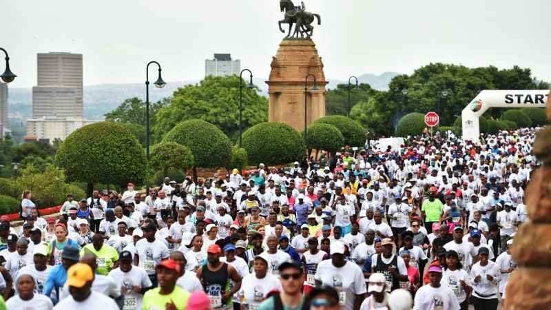 Binlerce insan Nelson Mandela'yı anmak için koştu