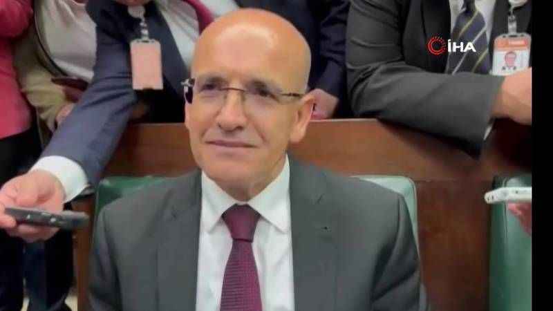 Bakan Şimşek: “Motokurye gelirlerine, garsonların bahşişine yeni vergi yok, muafiyet getiriyoruz”