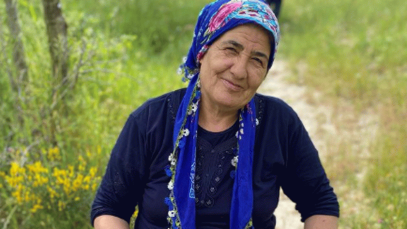 Depremde vefat eden sosyal medya fenomeni Taha Duymaz’ın annesi: “Taha’nın mutfağı öksüz kaldı”