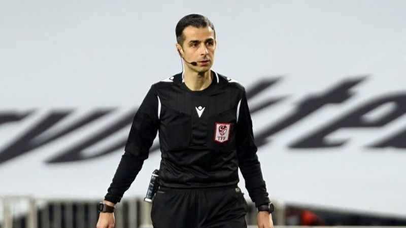 Trabzonspor-Beşiktaş maçının VAR’ı Mete Kalkavan 