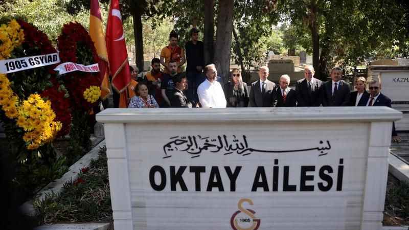 Metin Oktay, vefatının 32. yıl dönümünde kabri başında anıldı