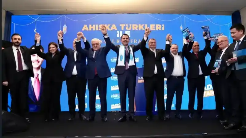 Murat Kurum Ahıska Türkleri sahur programına katıldı