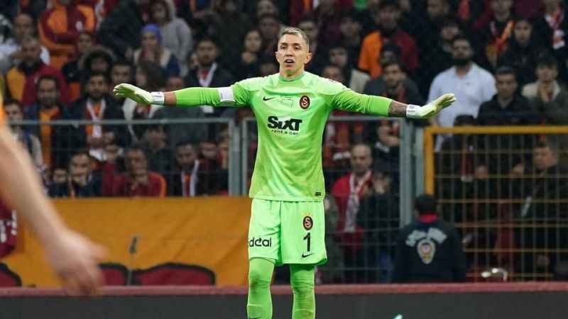 Fernando Muslera, 6. Süper Lig şampiyonluğunu kazandı