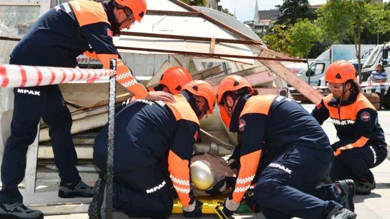 Mustafakemalpaşa'da hizmetin sınırı yok