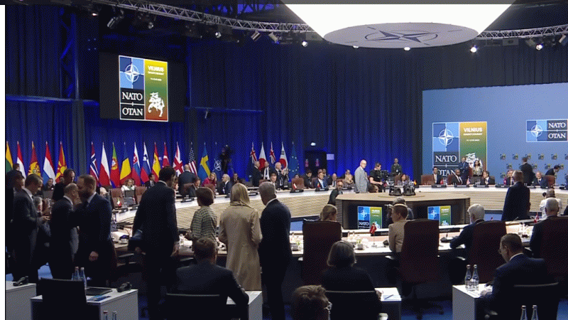 NATO liderleri zirvenin ikinci oturumuna katıldı