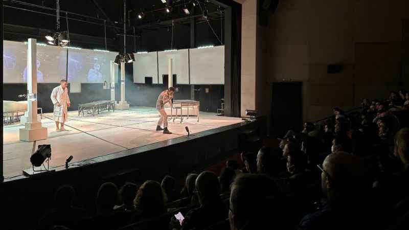 "1984" tiyatro oyunu ile rehabilitasyon köprüsü