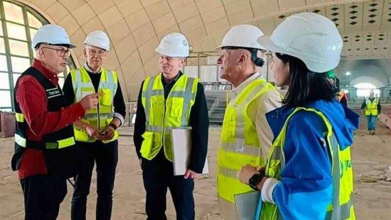 Ünlü mimar Lord Norman Foster Limak'ın Kuveyt'teki havalimanı projesini ziyaret etti