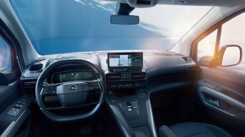 Opel’den karizmatik tasarımlı hafif ticari araç atağı