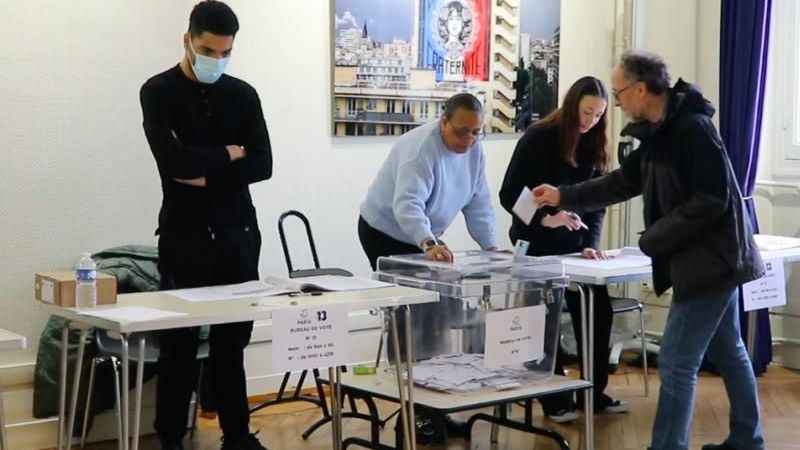 Paris’te elektrikli scooter kullanımı için referandum düzenlendi