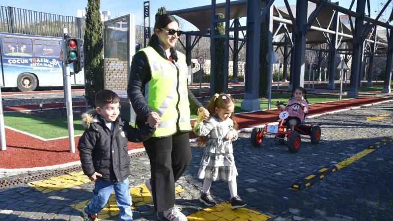 Çocuklar Trafik Eğitim Parkı'nda geleceğe hazırlanıyor