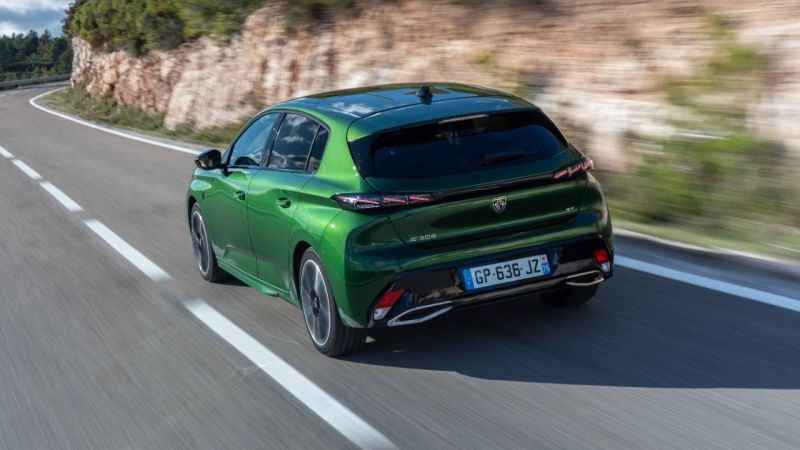 Yüzde 100 elektrikli ve yüzde 100 göz alıcı Peugeot E-308 Türkiye’de satışa sunuldu