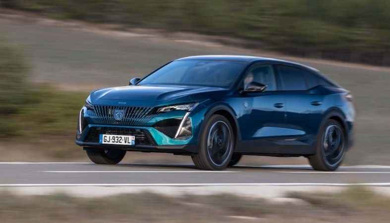 Peugeot 408, 2023 Red Dot Ödülü’ne layık görüldü