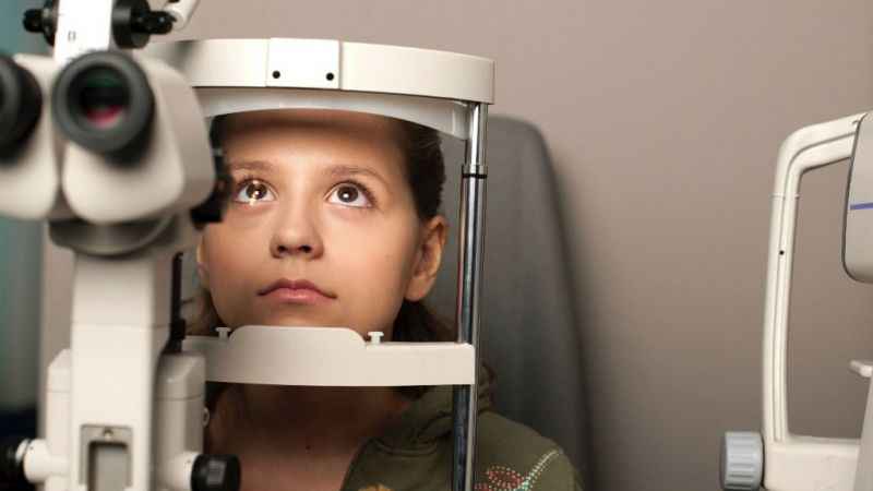 Uzağa bakarken çift görüyorsanız dikkat!