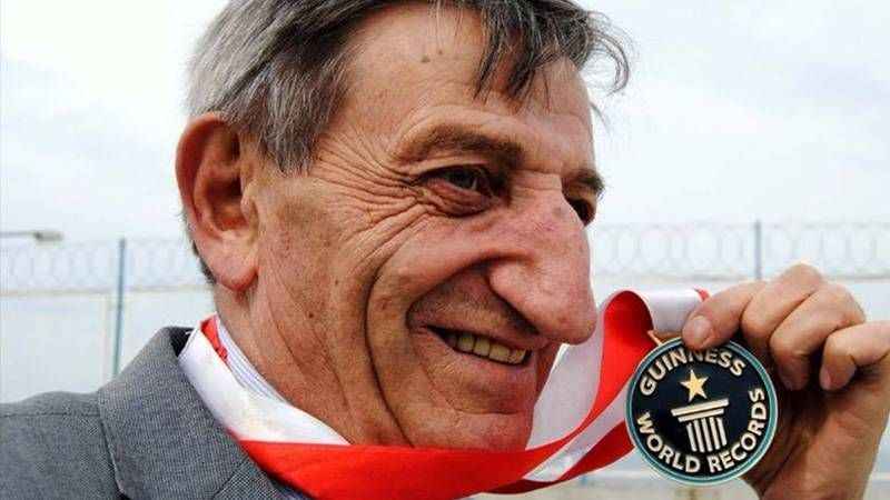 Dünya burun şampiyonu Mehmet Özyürek toprağa verildi