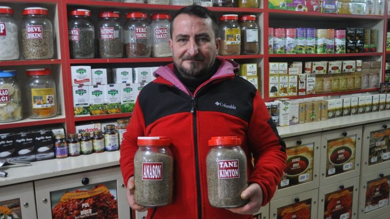 Ramazan'da mide sıkıntılarına rezene çayı