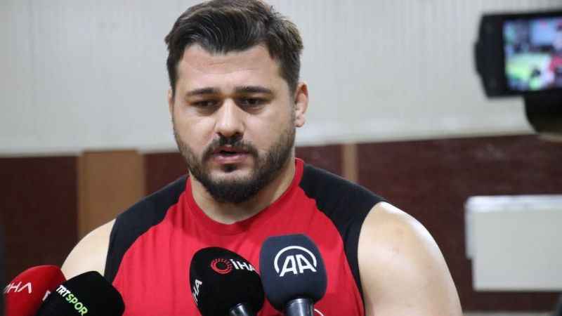 Rıza Kayaalp finalde