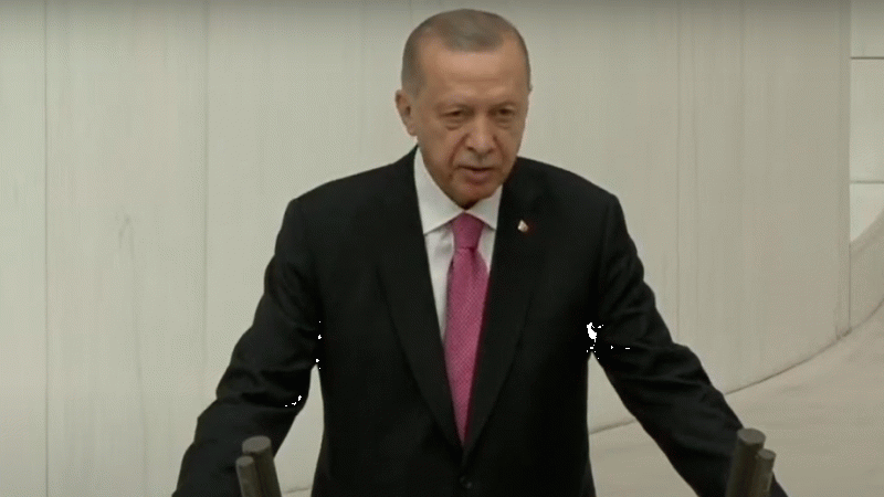 Cumhurbaşkanı Erdoğan TBMM'de yemin etti