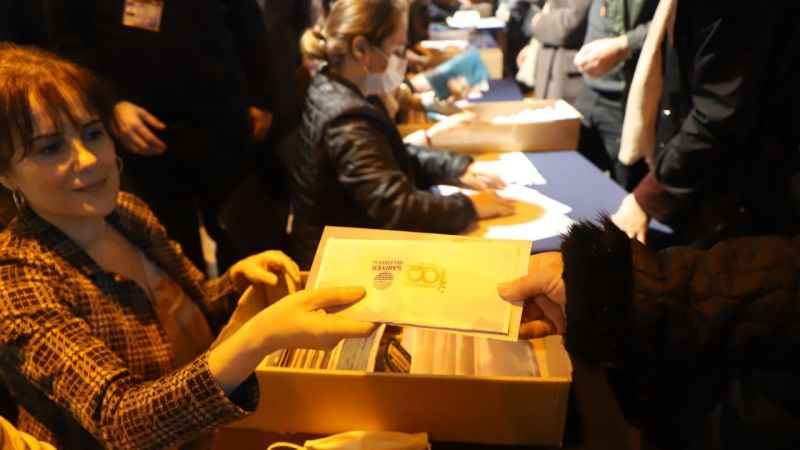 Ev atıkları, çocukların geleceğine burs oluyor