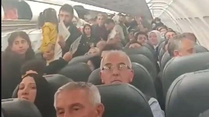 Türk Hava Yollarının uçağında saatlerce beklediler