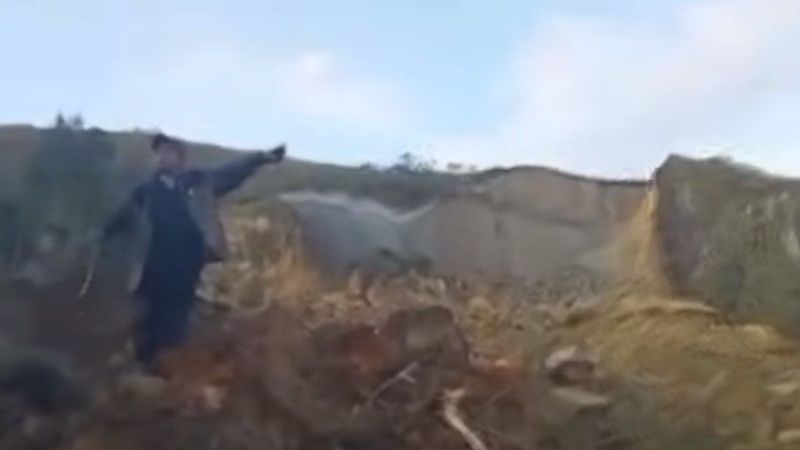 Papua Yeni Gine’de toprak kaymasında can kaybı artıyor”