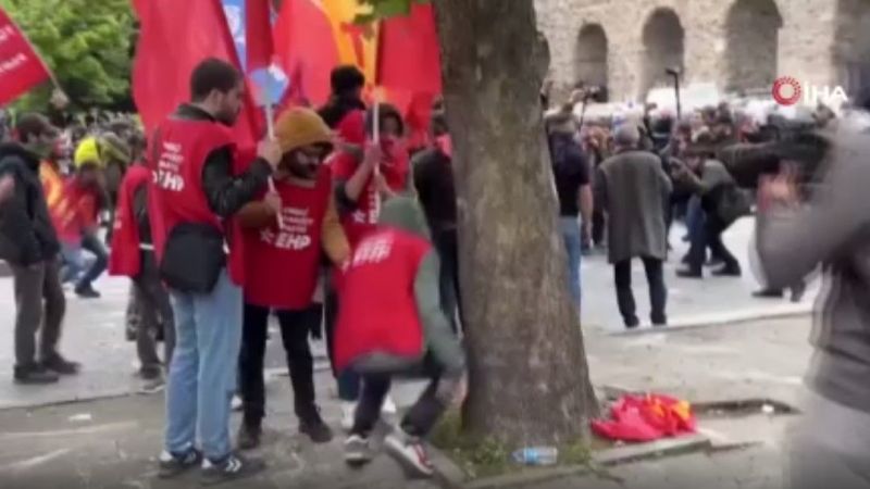 İstanbul’da marjinal gruplar polise saldırdı