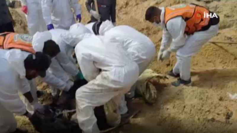 Gazze Şeridi’nde toplu mezar bulundu: 190 Filistinli çıkarıldı