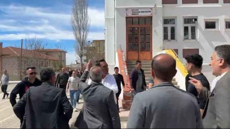 Dezenformasyonla Mücadele Merkezi: “Farklı illerden gelen seyyar seçmenlere toplu bir şekilde oy kullandırılıyor” iddiası doğru değildir”