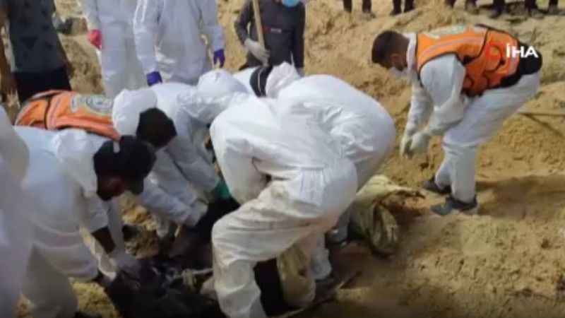 Gazze Şeridi’nde toplu mezar bulundu: 190 Filistinli çıkarıldı