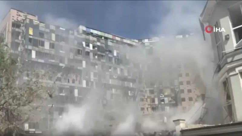 Rusya ,Ukrayna’ya 40’dan fazla füzeyle saldırdı: 10 ölü