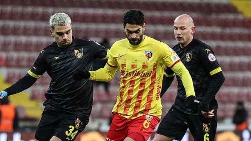 Kayserispor haftanın kapanış maçında İstanbulspor'a mağlup oldu