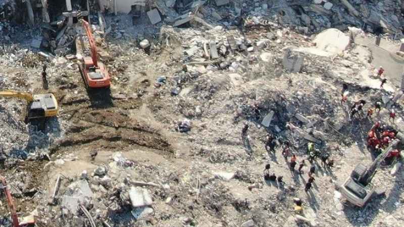 Enkazdan çıkan 200 çelik kasa sahiplerini arıyor