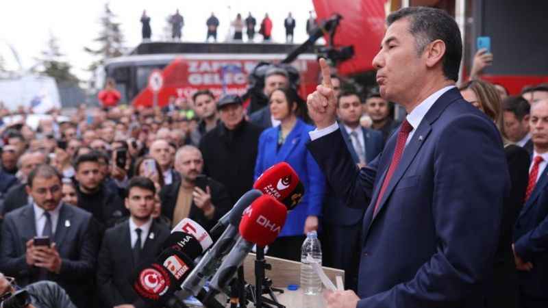 BİRİ YEŞİL BİRİ KIZIL