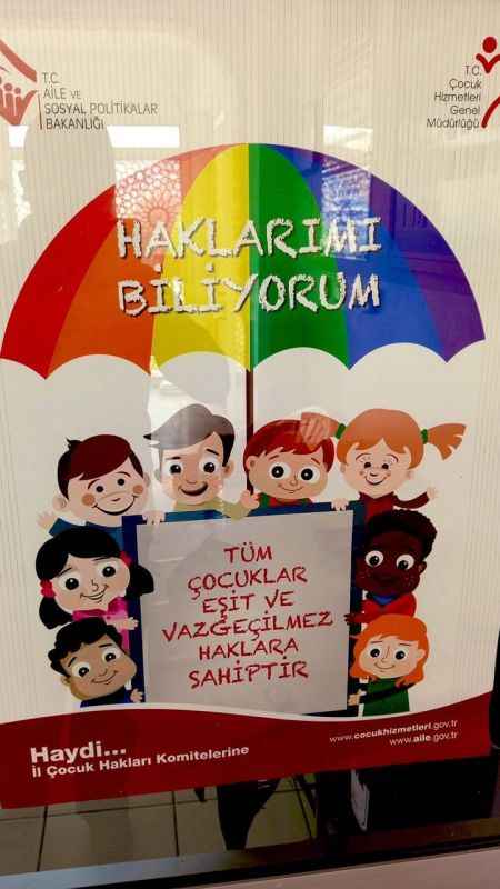 Sosyal medyada gündem olan afiş hakkında Bakanlık'tan açıklama