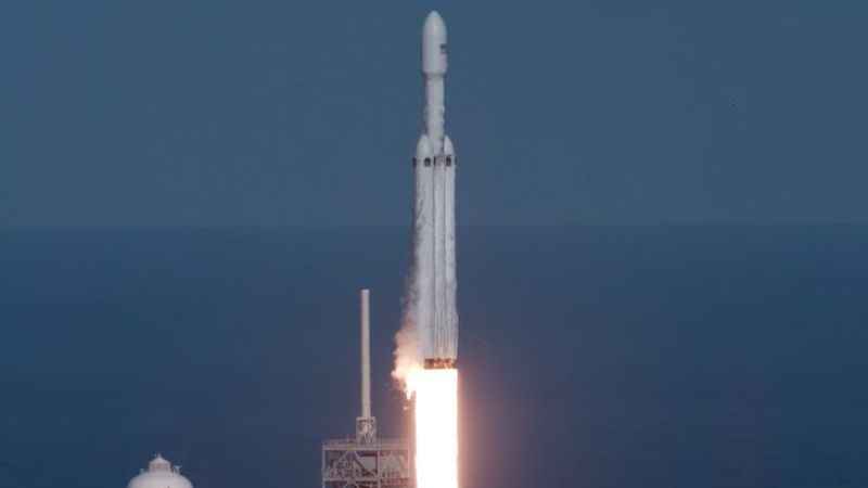 SpaceX, Falcon Heavy ile bir deneme daha yapacak