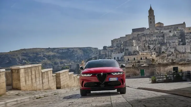 Alfa Romeo Tonale Tributo Italiano özel serisi Türkiye’de satışa sunuldu