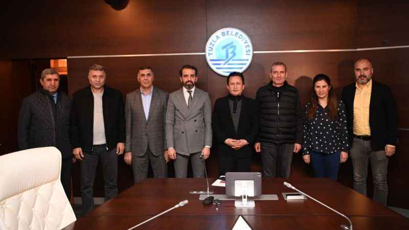 Tuzla Belediyesi'nde çalışanların maaş mutluluğu