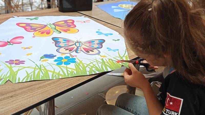 Sur Yapı Marka AVM’de Karne Şenliği ve Babalar Günü Uçurtma Festivali ile kutlandı