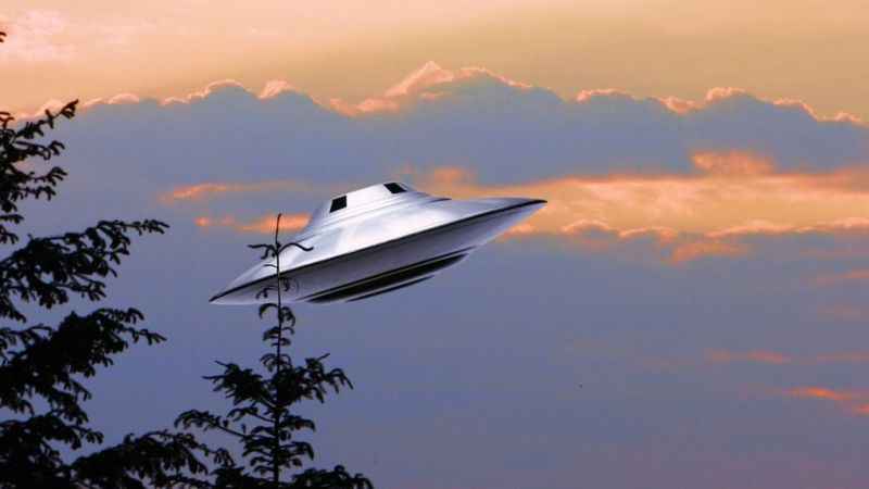 Meksikalı gazetecinin, UFO'lar dolayısıyla başı belada