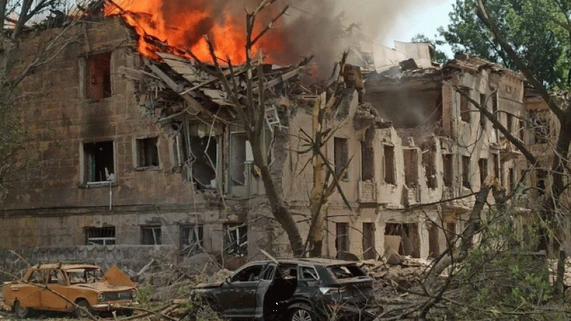 Rusya'dan Ukrayna saldırısı: 1 ölü, 15 yaralı