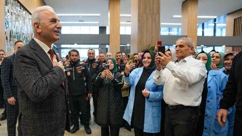 Yeniden aday olan Başkan Yıldırım'a coşkulu karşılama