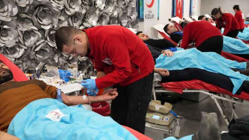 Üsküdar'da 100. yılın ilk kan bağışı etkinliği düzenlendi