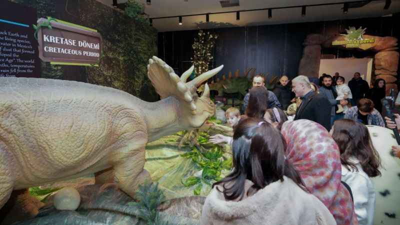 Hilmi Türkmen'den çocuklara Yarıyıl Tatil Paketi