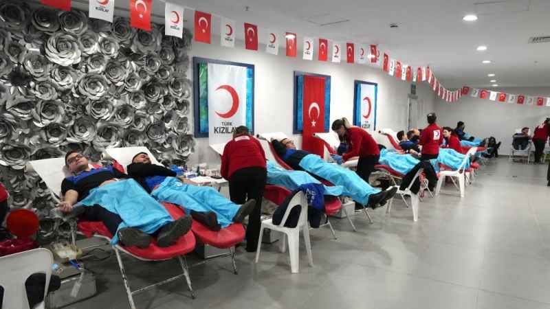 Üsküdar'da 100. yılın ilk kan bağışı etkinliği düzenlendi