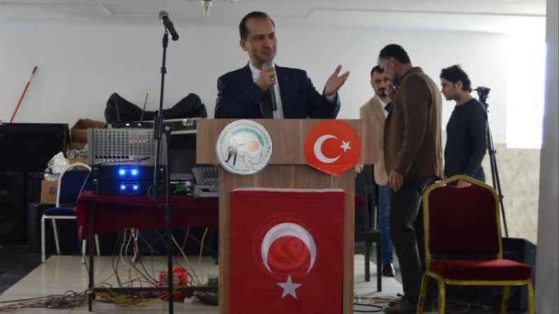 "Seccadesini serip şükür namazı kılanların safında olalım"