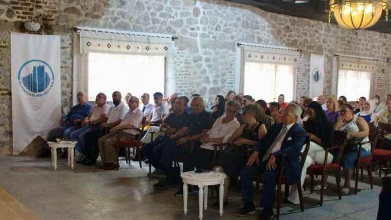 Masalcı Şair Anne'ye ödül