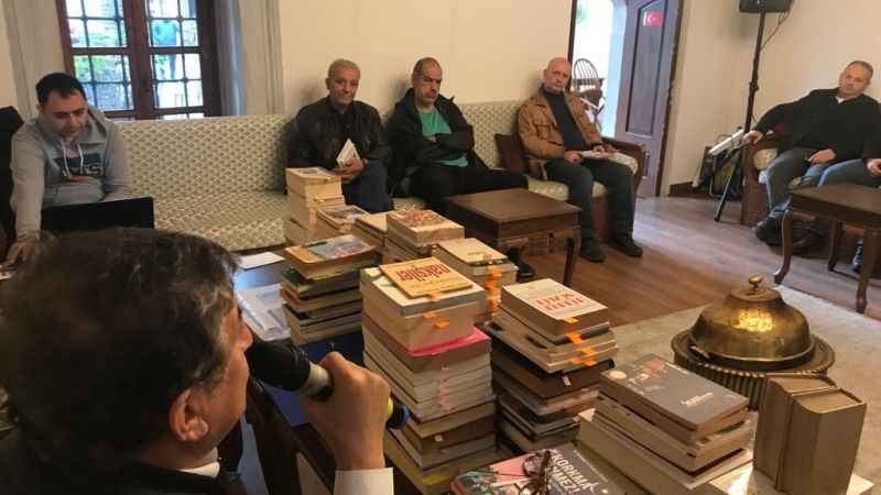 Kitapseverler yüzlerce yıllık eserlerle müzayedede buluştu