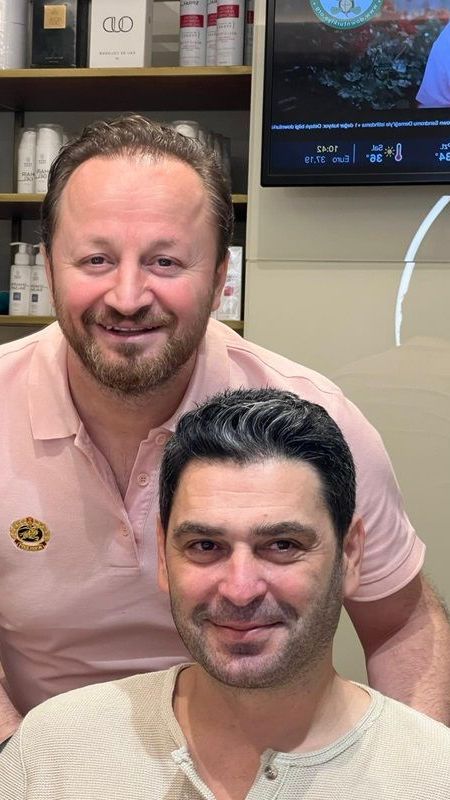 Ünlü oyuncu Ozan Akbaba, Yeni dizisi Uzak Şehir İçin Yeni imajla Hayranlarının Karşısına Çıktı.