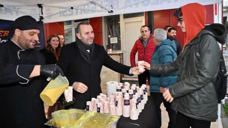 Yalova'da sınav haftası öğrencilere sıcak çorba jesti
