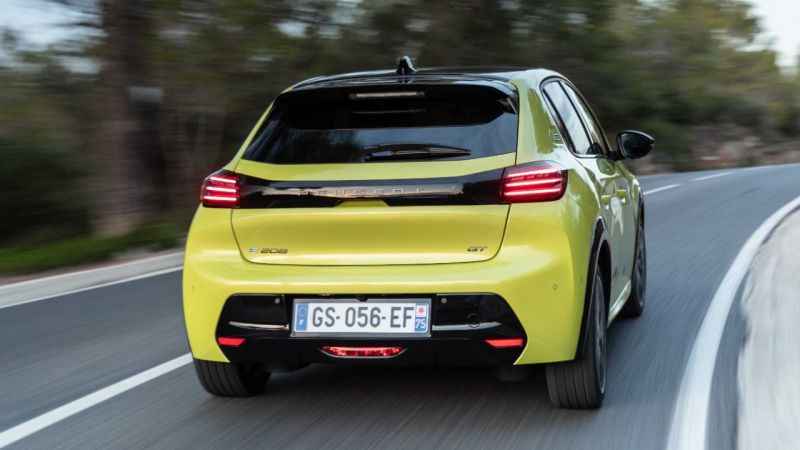 Elektrikli PEUGEOT 208 Türkiye’de yollara çıktı