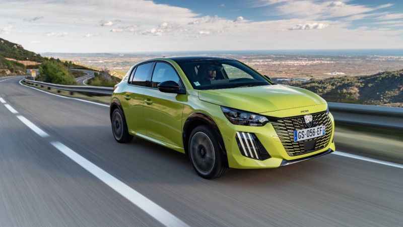 Elektrikli PEUGEOT 208 Türkiye’de yollara çıktı